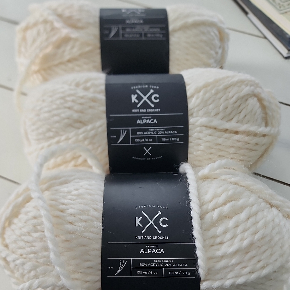 K and C Premium Alpaca Yarn - Soft White